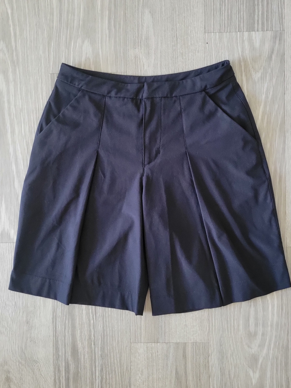 lululemon athletica Long Story Pleated Shorts With White Accents